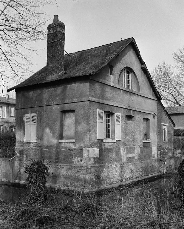Logement du gardien (détruit après campagne de prise de vue de 1985).