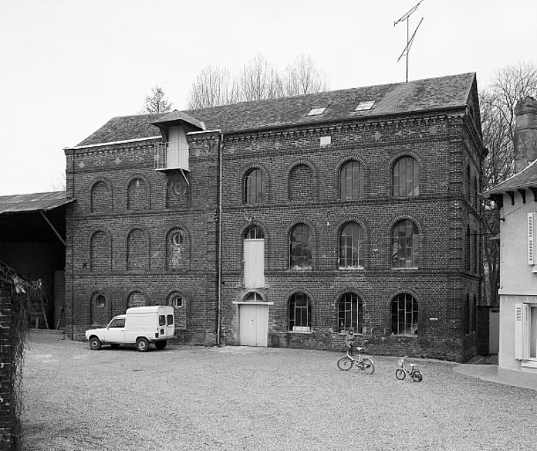Vue générale de la minoterie depuis l'ouest.