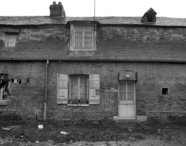 Les premiers logements ouvriers (bâtiment 27 du plan de 1940 par Mauge), élévation postérieure, détail (état en 1988).