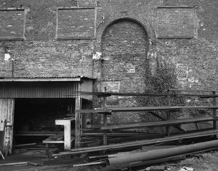 Atelier de fabrication (bâtiment 22 du plan de 1940 par Mauge), élévation sud, détail (état en 1988).