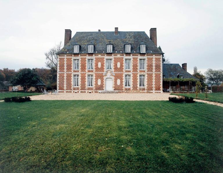 Logis, façade antérieure sud.- Photographie de l'Inventaire général, 1989. 