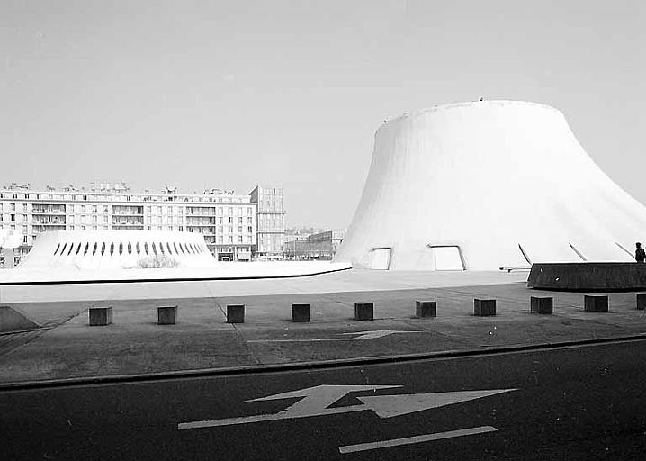 Maison de la Culture dite le Volcan