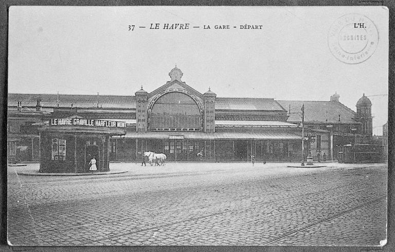 37. LE HAVRE. La Gare. Départ.- Carte postale L'H., début XXe siècle.