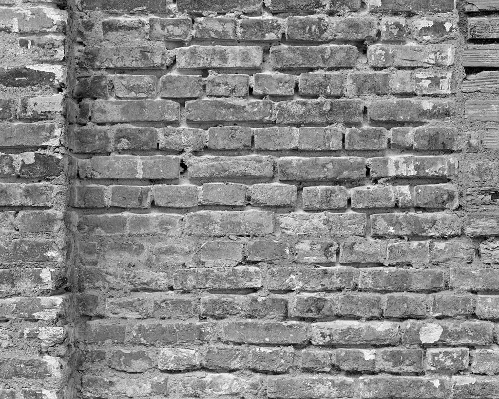 Cour A, détail de la brique.
