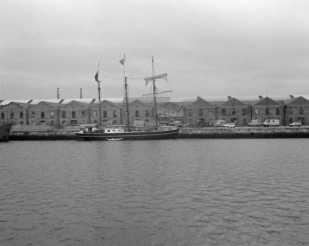 Elévation extérieure nord sur le bassin Vauban.