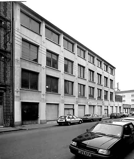 Elévation ouest sur rue.