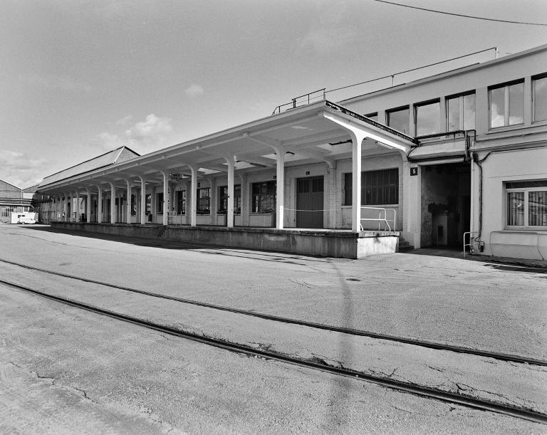 Magasins industriels (bâtiments 5 à 10 sur le plan), élévation extérieure ouest sur cour.