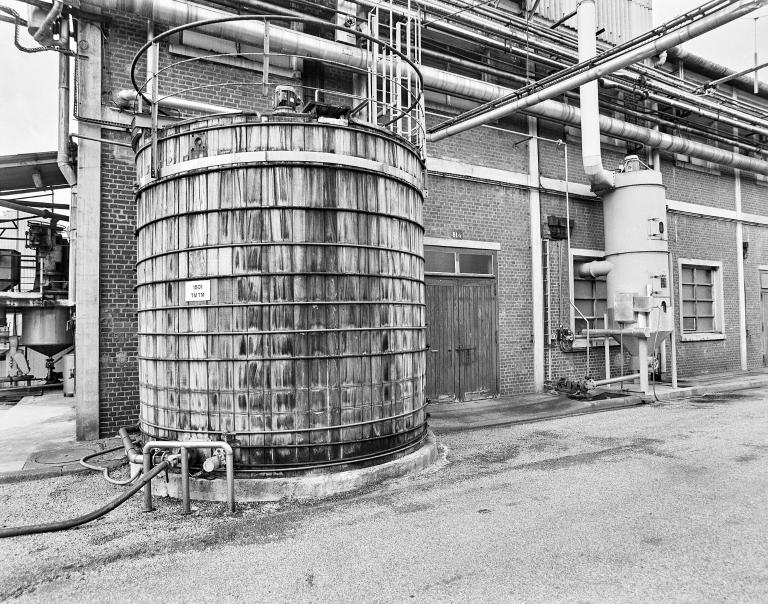 Atelier de séchage et de conditionnement des produits pour caoutchouc (bâtiment 51 sur le plan), cuve, détail.