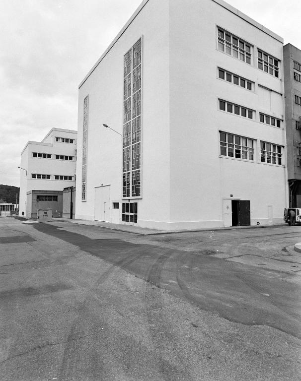 Atelier de fabrication de streptomicine, biochimie (bâtiment 54 du plan), vue d'ensemble.