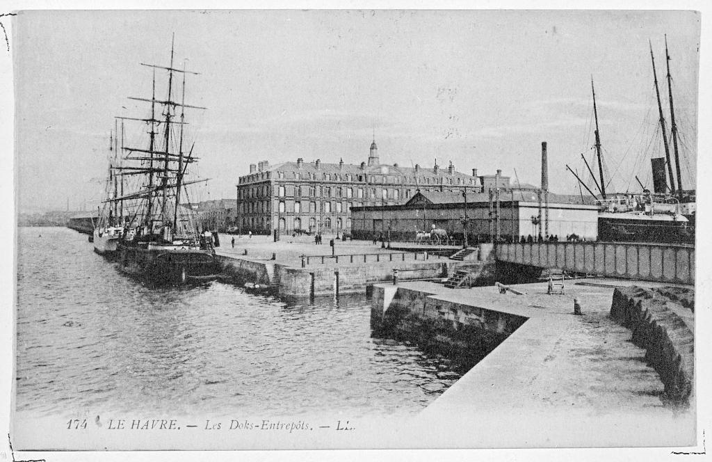 Les Docks Entrepôts.- carte postale LL, début XXe siècle (Coll. part.).