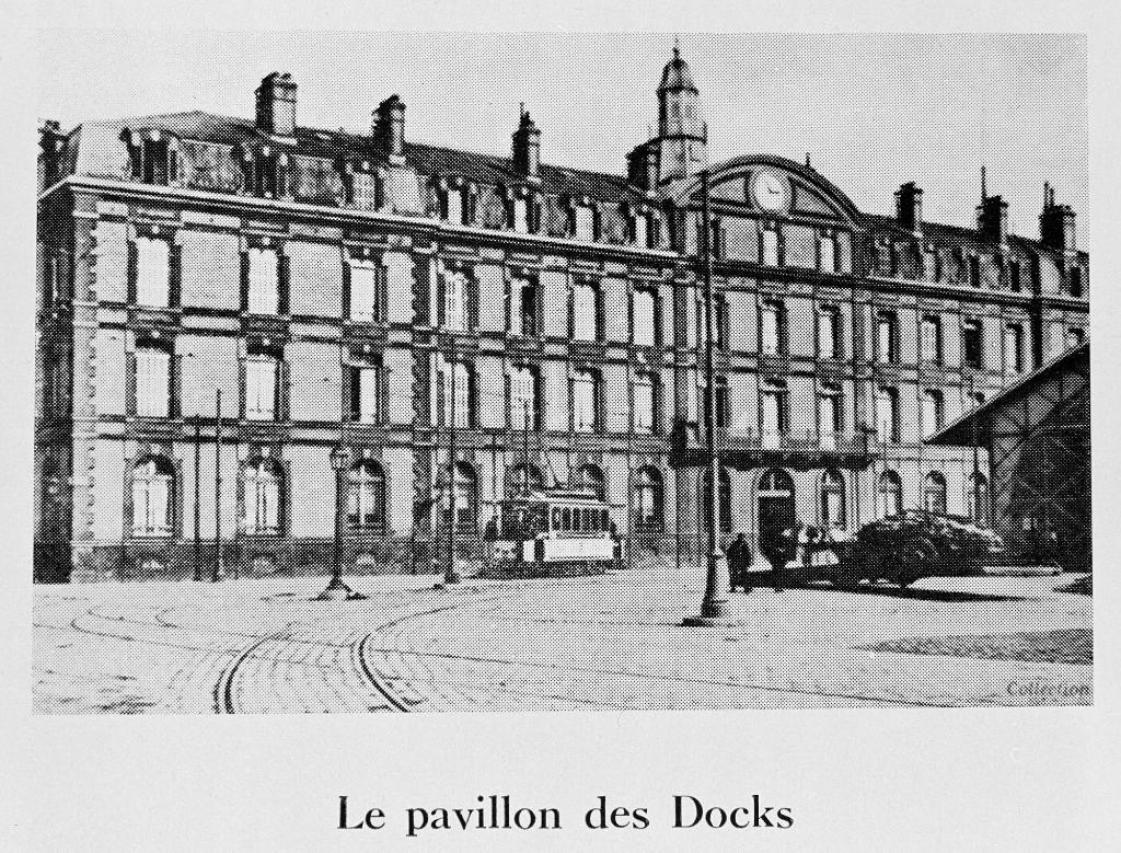 Le pavillon des Docks, photographie.- Photographie, début 20e, tirée de : C'était Le Havre (BM Le Havre).