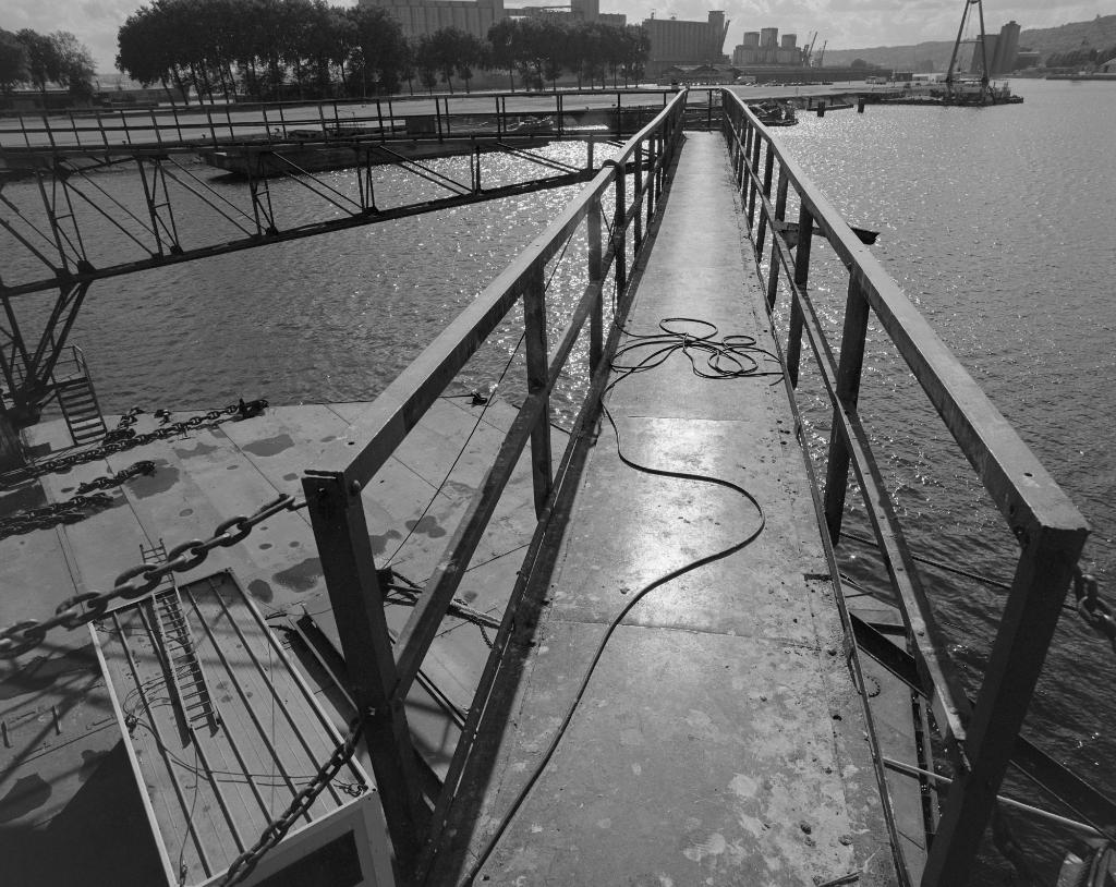  Passerelle mobile de la proue.