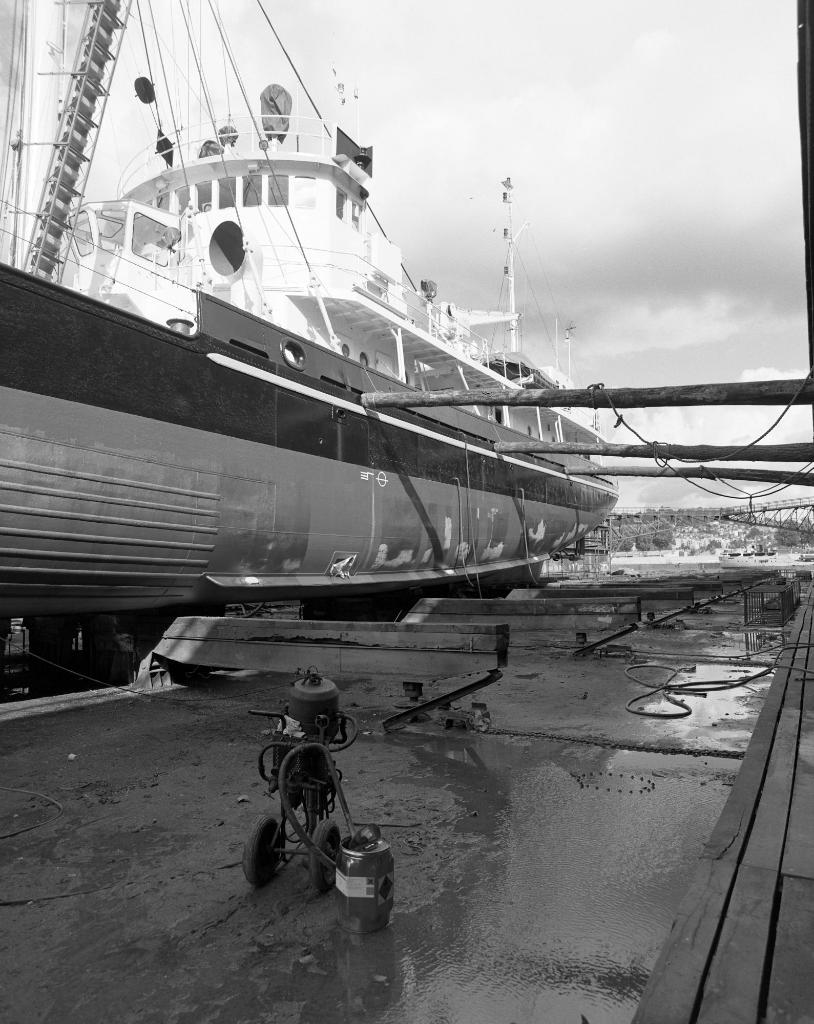 Le "Quinette de Rochemont 2" sur le dock.