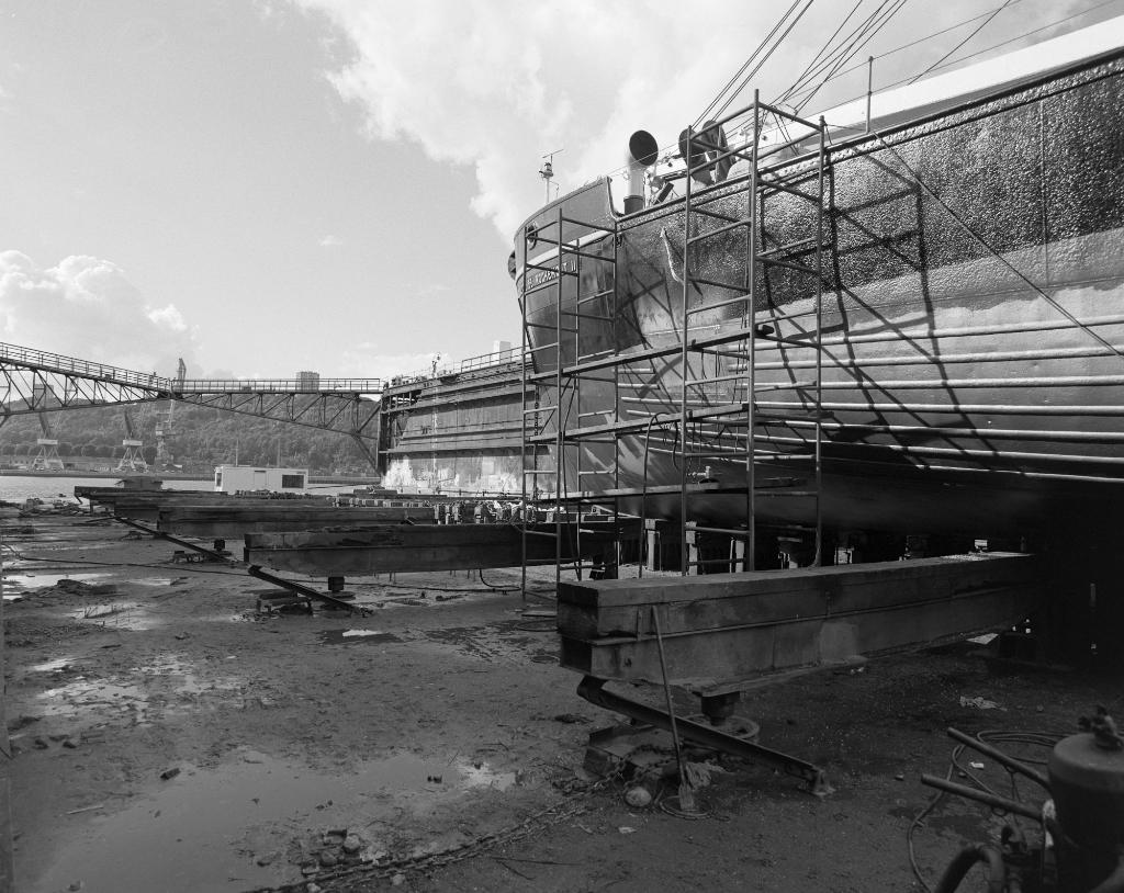 Le "Quinette de Rochemont 2" sur le dock.