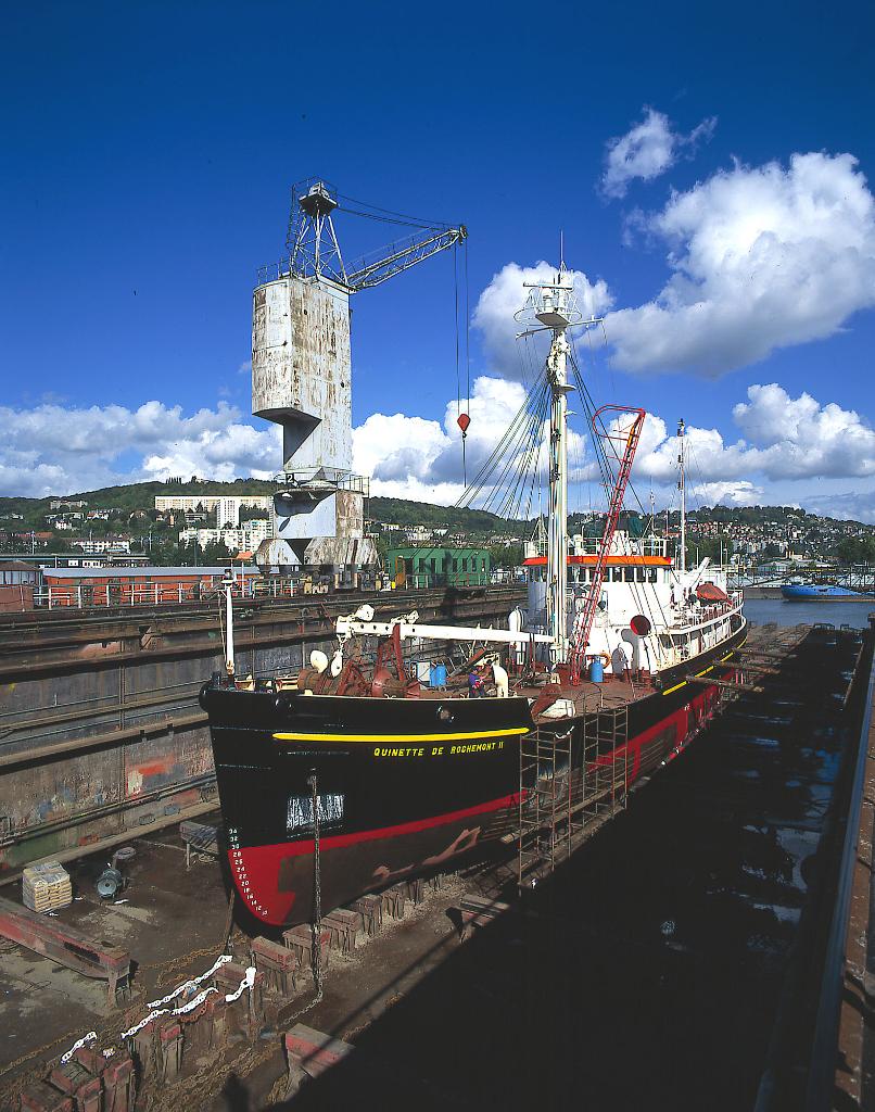 Réparation du baliseur du Havre "Quinette de Rochemont 2".