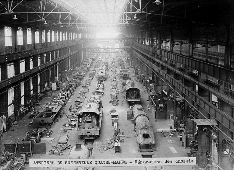 Atelier de réparation des chassis, vue intérieure.