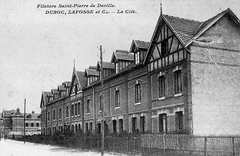 La cité ouvrière, élévations extérieures sur rue, vue d'ensemble.