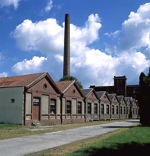 Ateliers de réparation et de fabrication, vue d'ensemble prise de l'ouest.