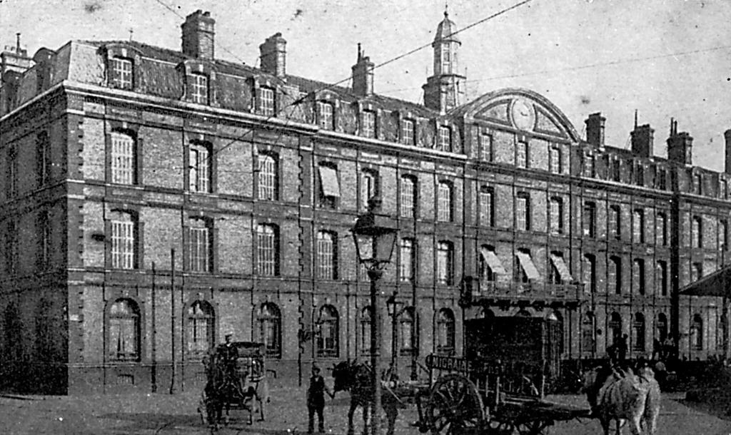 Le pavillon des Docks.- Photographie, vers 1900, tirée de : Le Havre, 273 photographies anciennes de la ville et du port/Escale, 1967 (AM Le Havre).