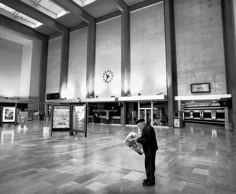 Hall des voyageurs. Détail des comptoirs.