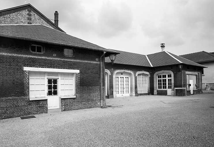 orangerie : élévation sur cour, façade Sud.