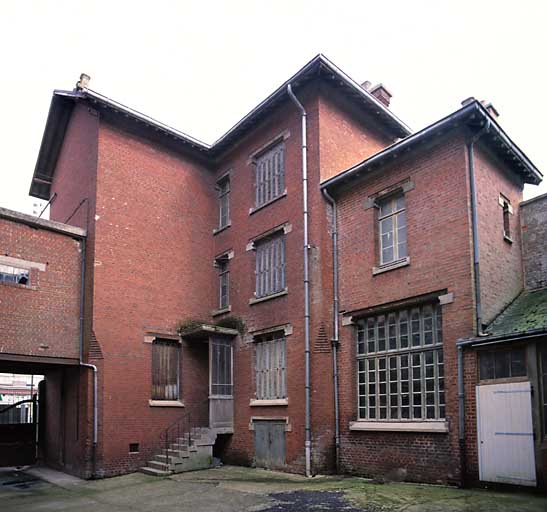 Logement, élévation sur cour, vue générale.