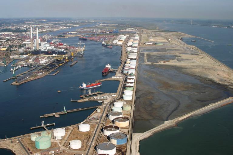 Vue générale.- Photographie aérienne, 2005 (Grand Port Maritime du Havre).