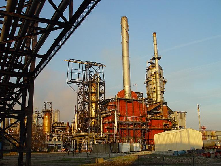 Vapocraqueur.- Photographie, 2006 (Total Pétrochemicals).