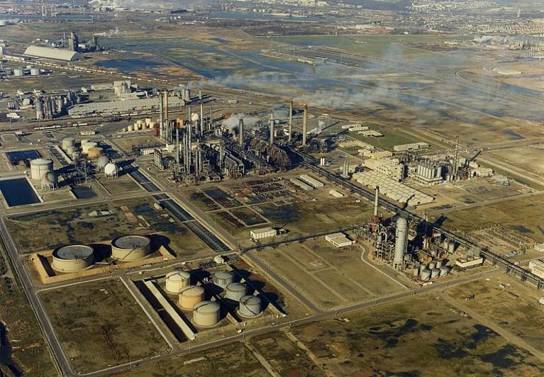 Usine, partie Ouest.- Photographie aérienne, 1973 (Grand Port Maritime du Havre)