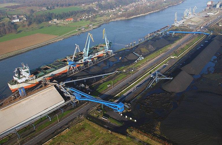 Déchargement d'un minéralier, 2005, (Port Autonome de Rouen).