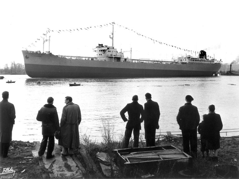 Lancement du pétrolier Languedoc.- Photographie, 21 décembre 1953 (BM Le Trait).