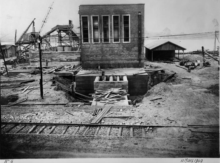 Construction de l'usine, vue du chantier, 11/3/1949  (Coll. EDF).