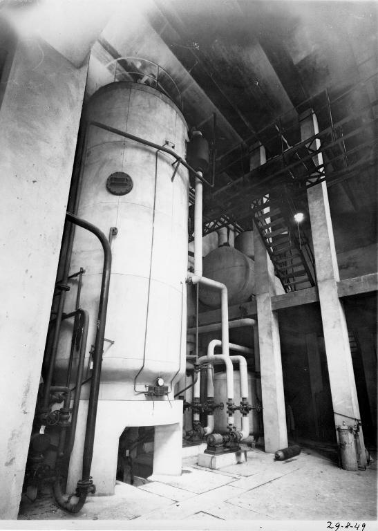 Construction de l'usine, vue intérieure, 1949 (Coll. EDF).