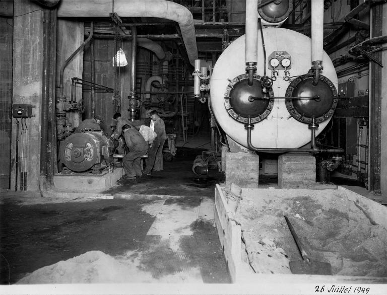 Construction de l'usine, installation des équipements techniques, 26/7/1949 (Coll. EDF).