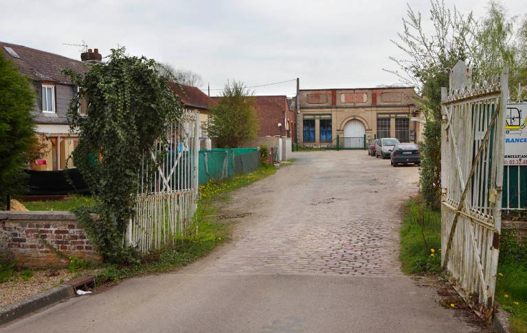 Entrée de l'usine.