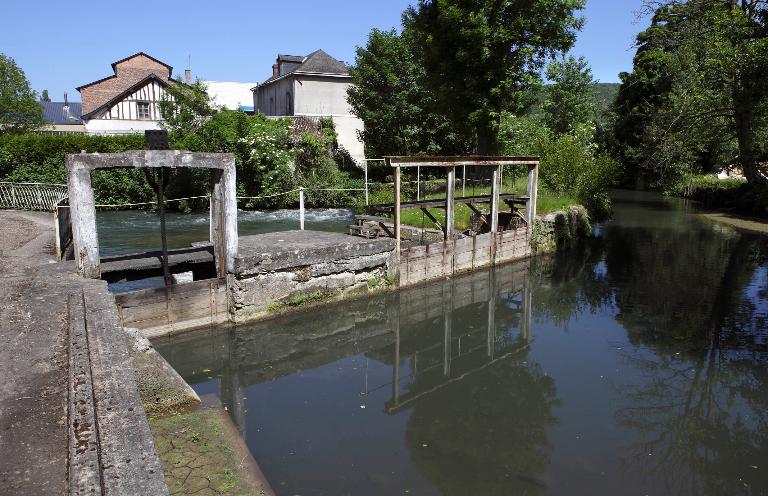 Vannages et canal de décharge.