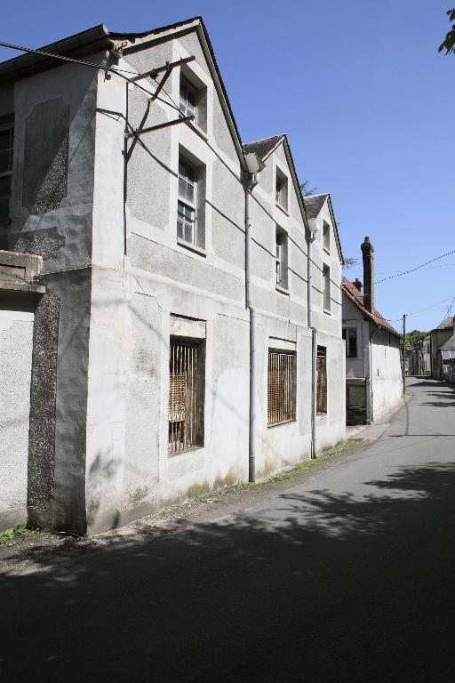 Filature - atelier de fabrication, pignons sur rue.
