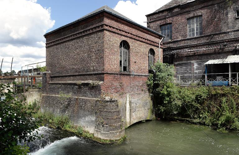 Bâtiment d'eau, depuis l'ouest.