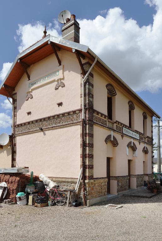 Gare de Perriers-les-Hogues