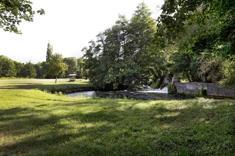 Vue générale du déversoir.
