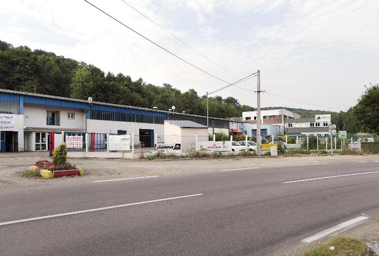 Vue générale de la première usine, depuis le nord-ouest.