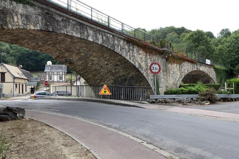 Vue générale prise de l'ouest.