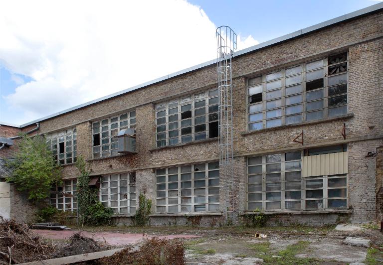 Façade postérieure de la filature reconstruite en 1950, depuis le sud-ouest.