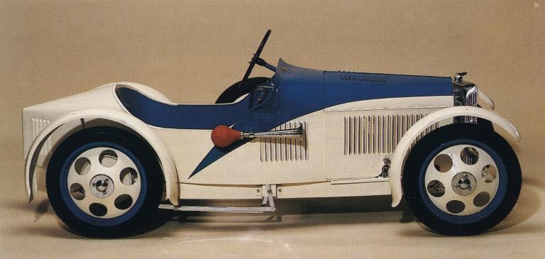 Automobile à pédales Eureka, modèle Course Grand Prix, 1930 (Collection particulière).