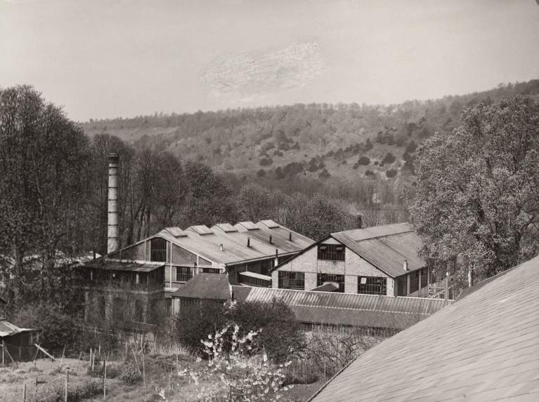 Vue de l’usine depuis le château d’eau, vers 1950 (Collection particulière).