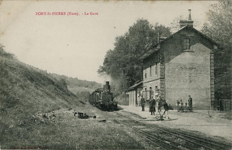 La gare.- Carte postale, éd. A. Lavergne, Vernon, vers 1910 (Collection particulière).