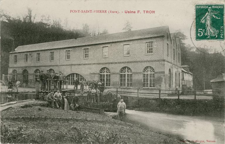 Usine F. Tron. -Carte postale, ed. Lavergne, Vernon, vers 1920 (Collection particulière).