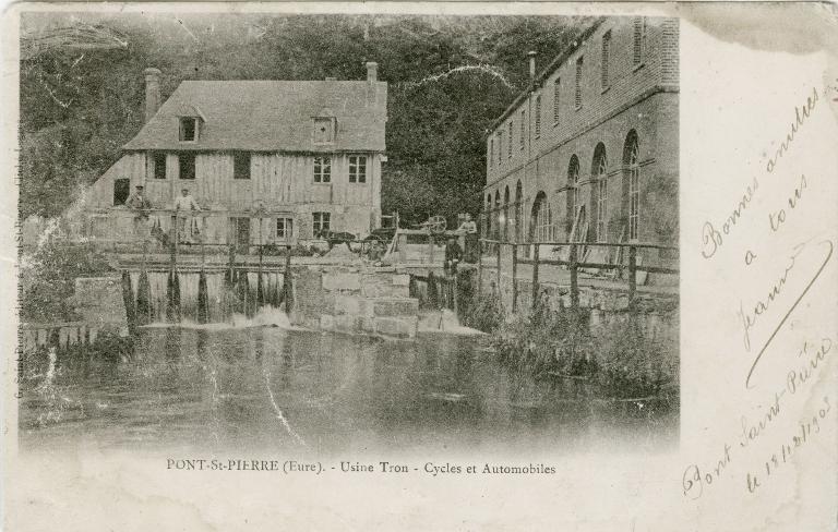Usine Tron - cycles et automobiles. -Carte postale, ed G. Saint-Pierre, Pont-Saint-Pierre, cliché Legros, vers 1910 (Collection particulière).