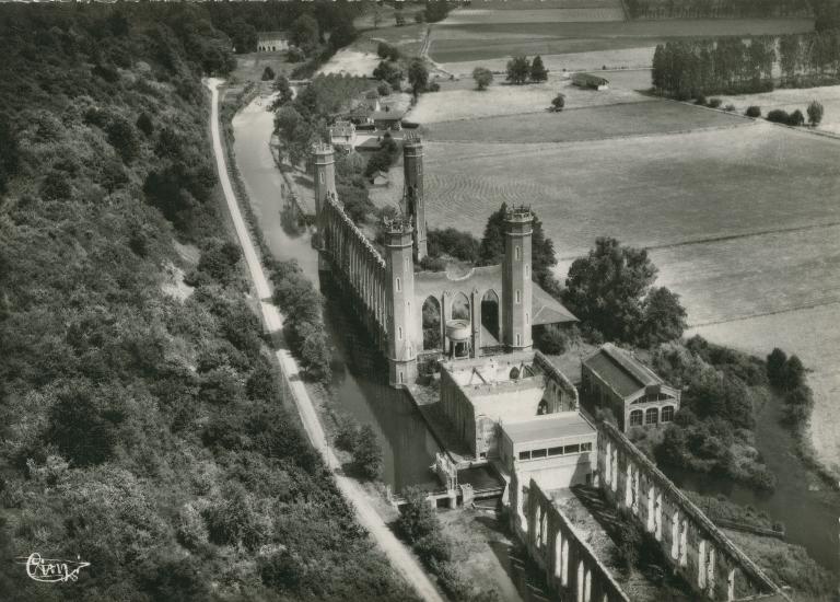 Vue aérienne. -Carte postale, Ed. CIM, vers 1960 (Collection particulière).