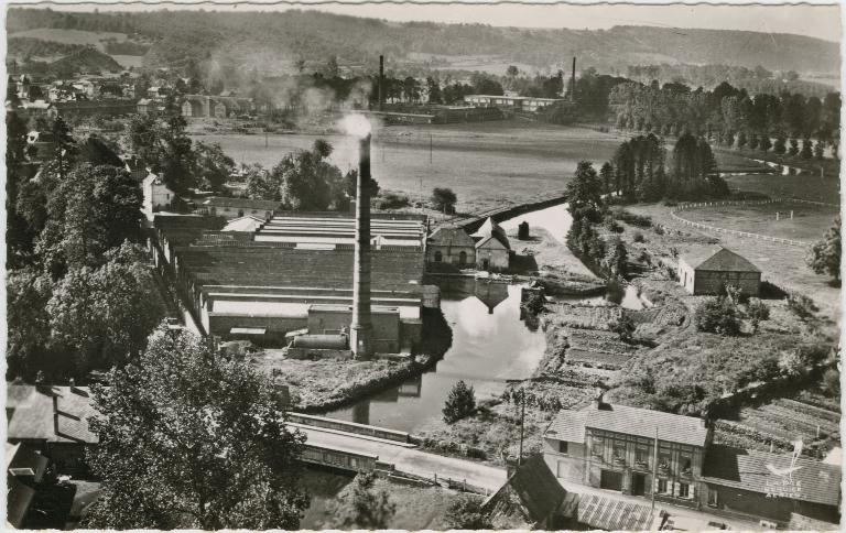 Vue aérienne.- Carte postale, éd. Lapie service aérien, vers 1960 (Collection particulière).